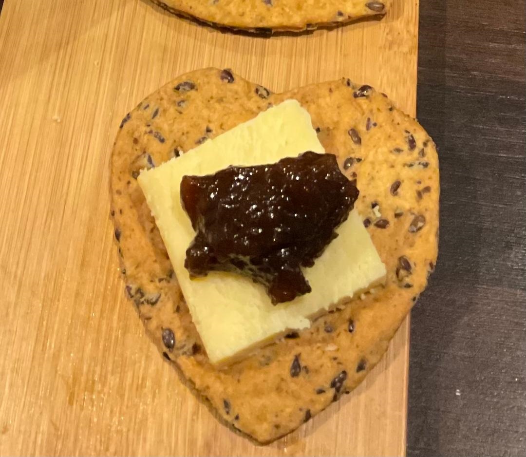 CRACKERS